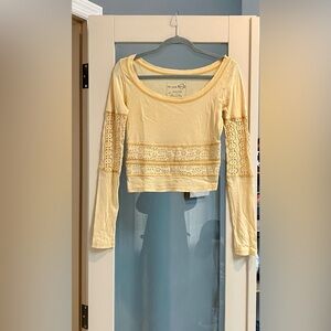 🌼🧡We The Free Doiley Detailed Cropped Longsleeve Top